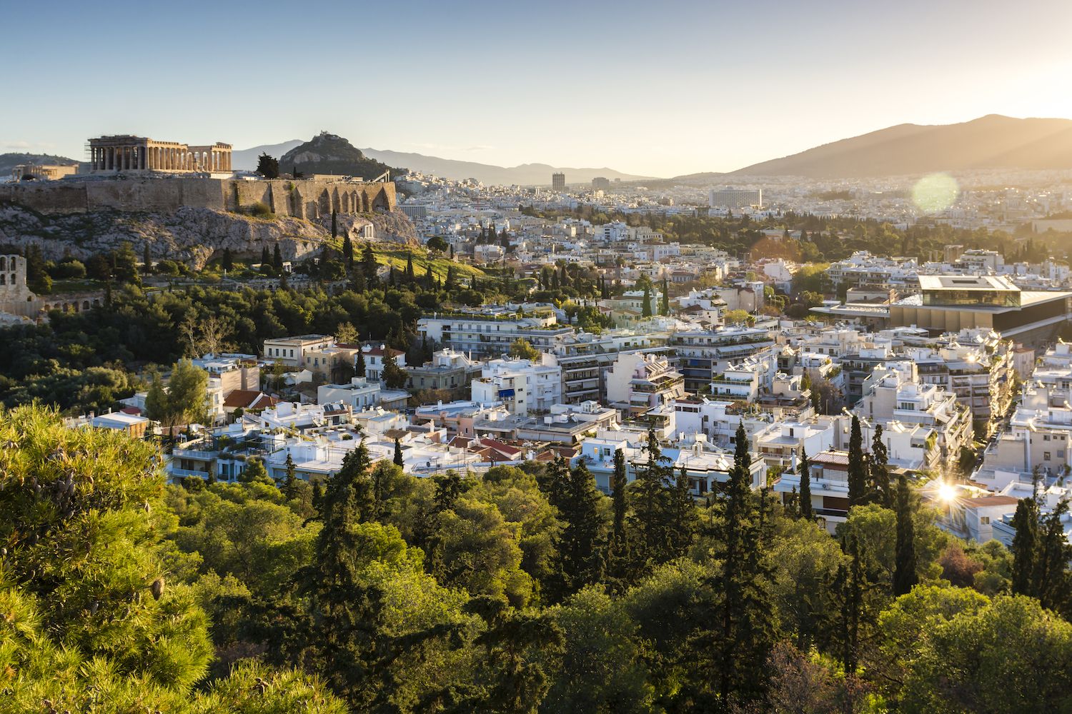 dai laboratori artigianali di koukaki allo spirito ribelle di exarchia gli indirizzi per vivere la capitale greca attraverso gli occhi dei residenti