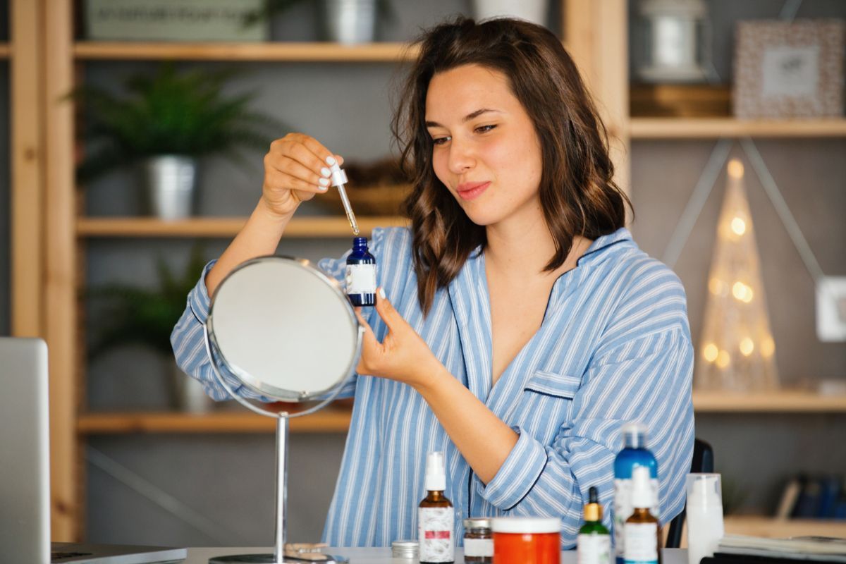 non solo retinolo la skincare guarda sempre pi249 agli attivi vegetali retinol like dal bakuchiol alle nuove alternative botaniche ma cosa significa davvero retinolo naturale