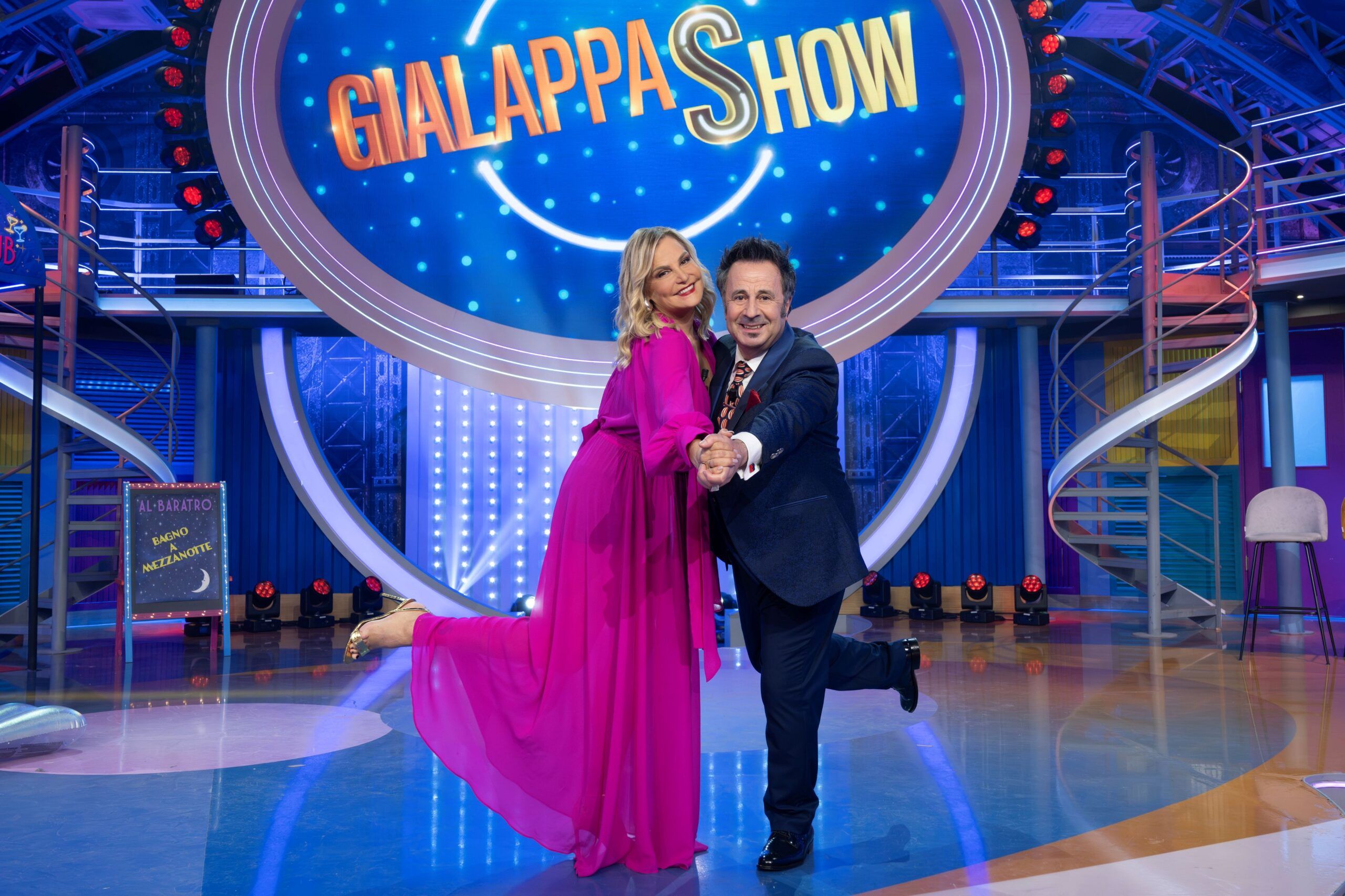 super simo 232 la prima co conduttrice della nuova stagione del programma comico gialappashow