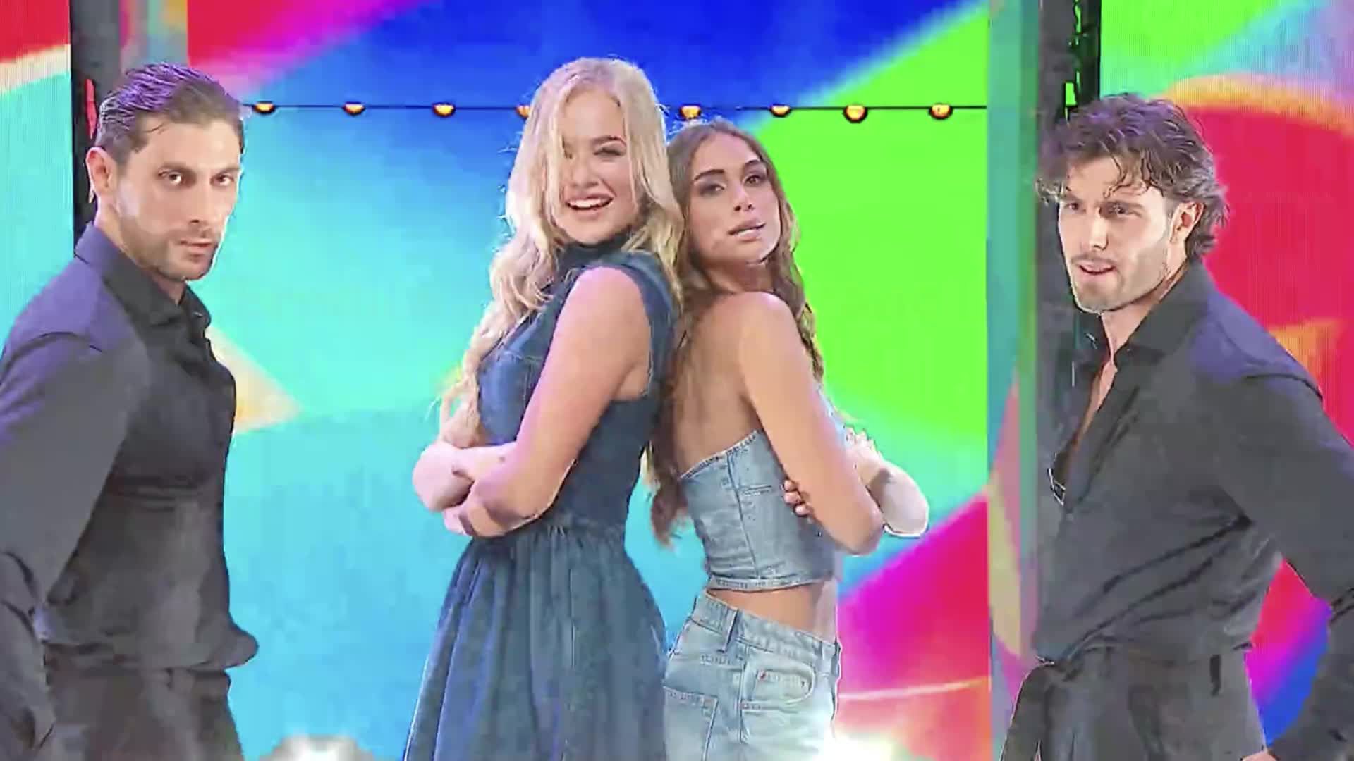 marta antonucci e ofelia passaponti entrano nello studio del quiz di rai 1 ad accompagnarle due ballerini professionisti ecco il video della presentazione
