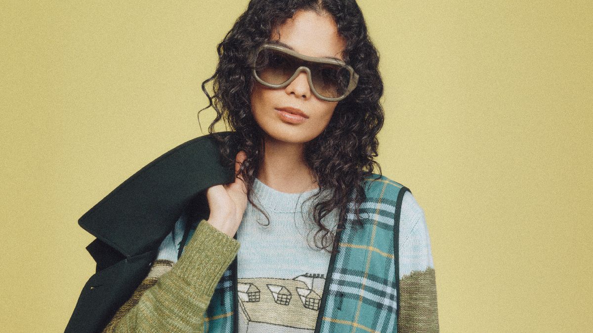 un quadro royal da indossare tutta la capsule collection nata dalla collaborazione tra burberry e highgrove gardens i giardini della tenuta reale