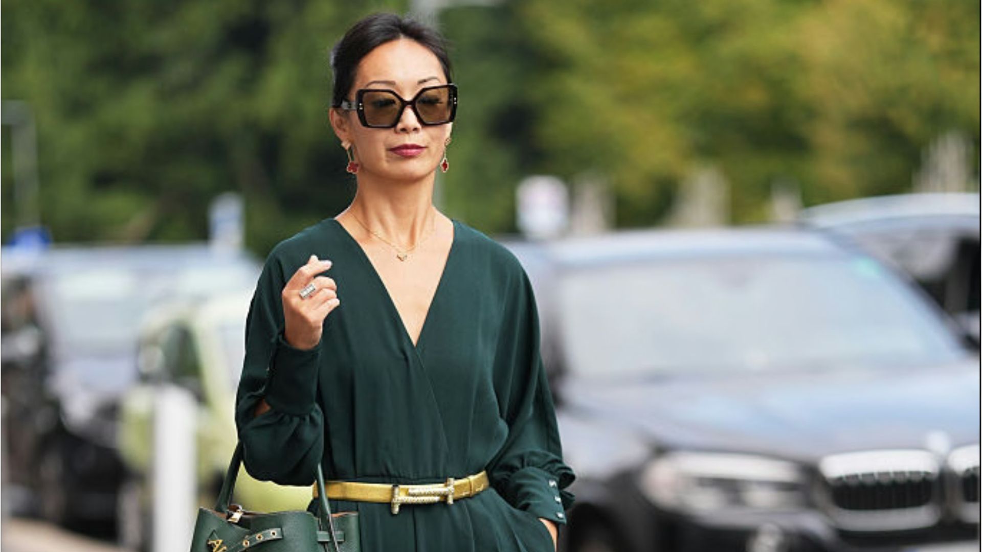 dal vestito midi con blazer al tailleur sartoriale passando per l8217abito stile impero e la jumpsuit cinque idee raffinate per essere impeccabili a un matrimonio o a un ricevimento
