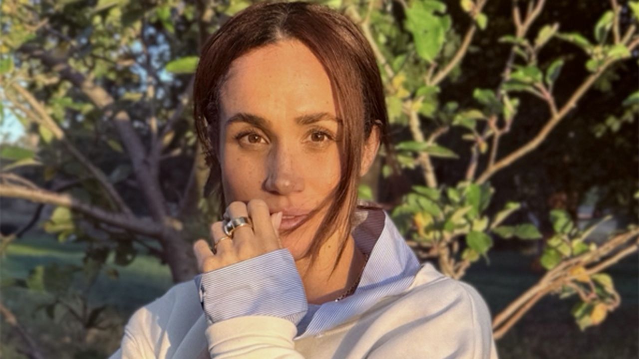 viso struccato in primo piano su instagram pelle radiosa e levigata meghan markle 232 meravigliosa al naturale i suoi segreti parola all esperta