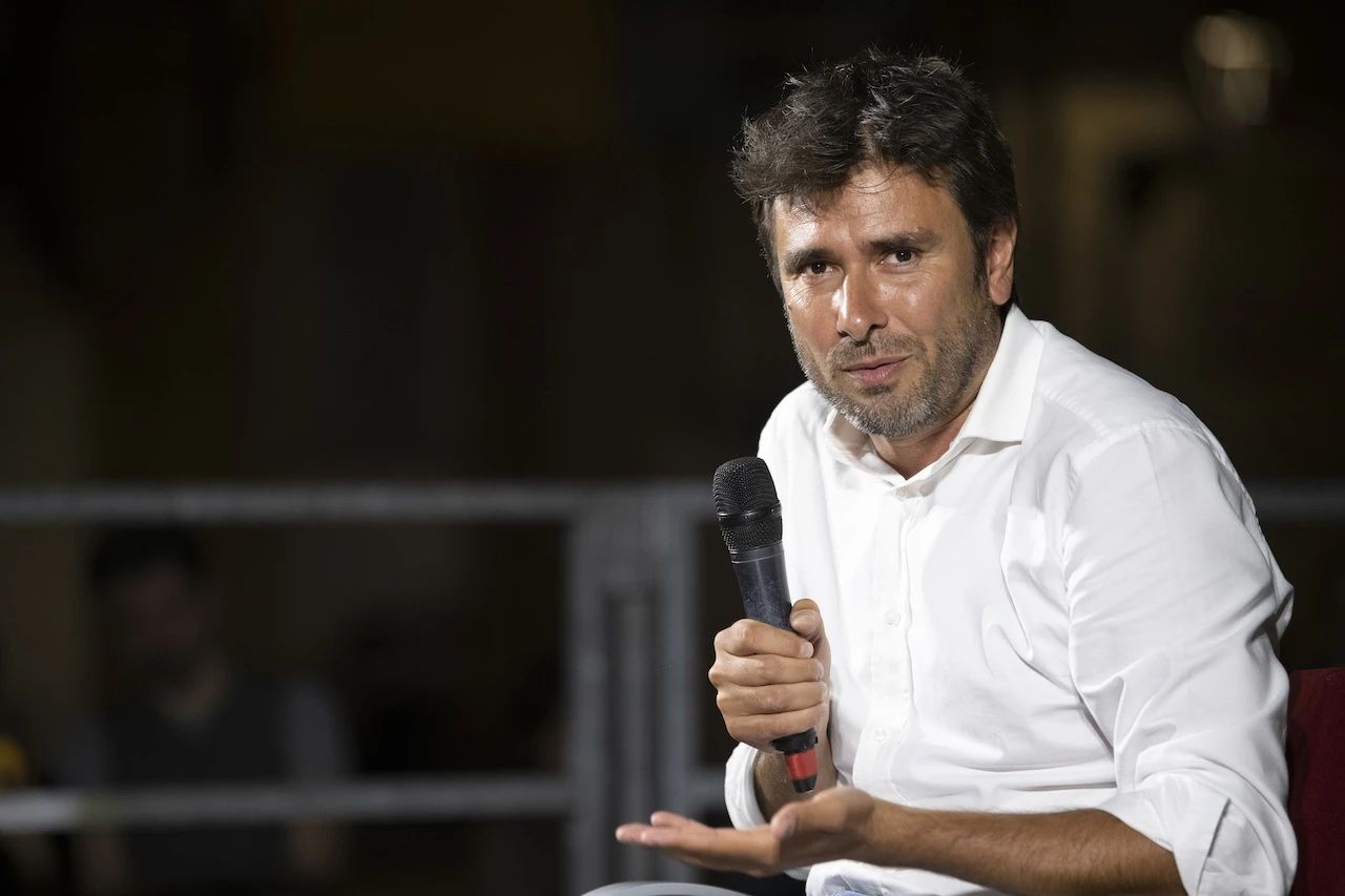 dall8217edema cerebrale alla scoperta del tumore e all8217intervento a cuba le parole di alessandro di battista a dimarted236 e cosa sappiamo dal punto di vista medico sull8217edema cerebrale