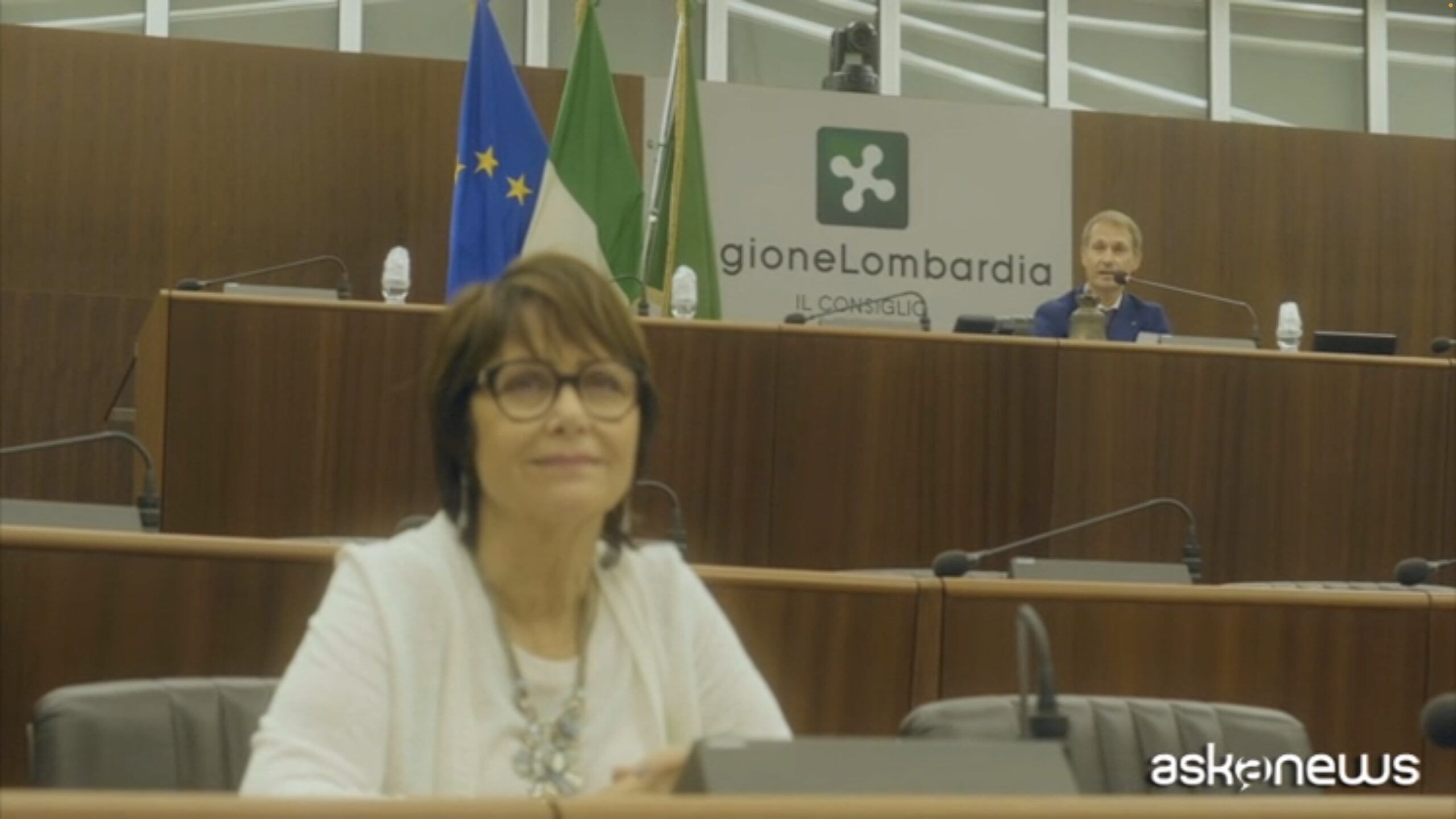 200 questo l obiettivo de la luce nella crepa un cortometraggio nato da un idea di anna maria mancuso