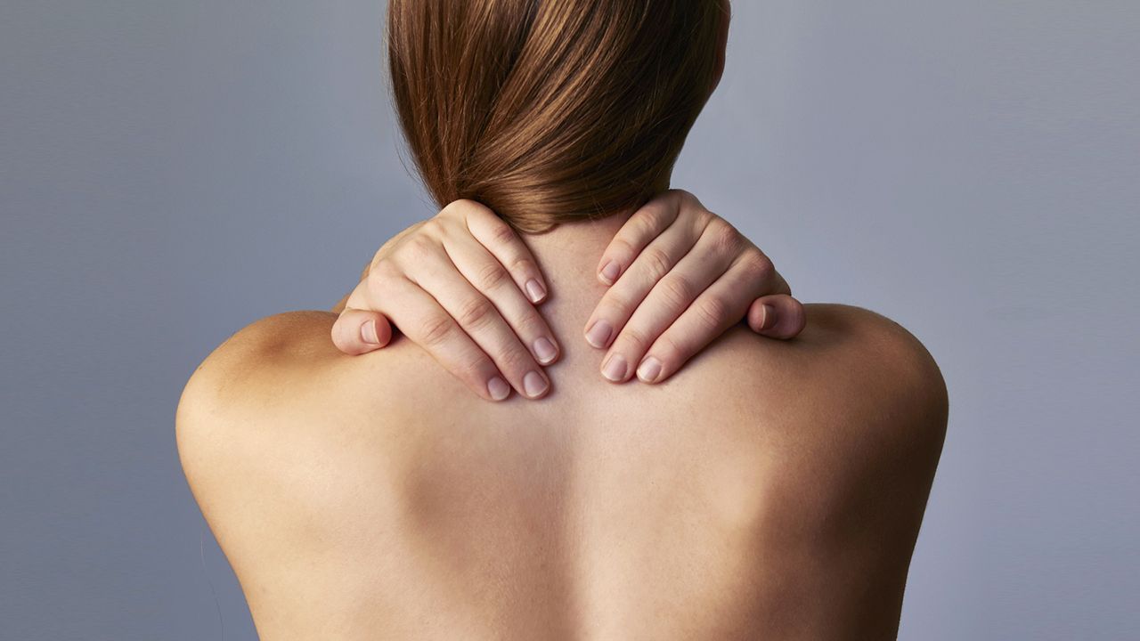 a volte 232 per via del maglione sbagliato a volte per l inaspettato residuo dello shampoo come limitare le imperfezioni sulla schiena