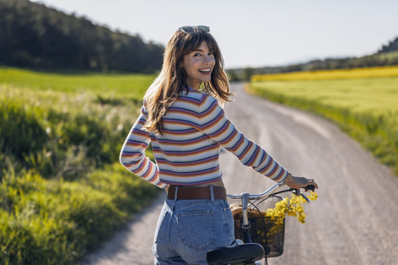 dal tragitto verso il lavoro alle pedalate nel verde cinque occasioni per muoversi e alleggerire lo stress quotidiano con i consigli della psicologa lara pelagotti