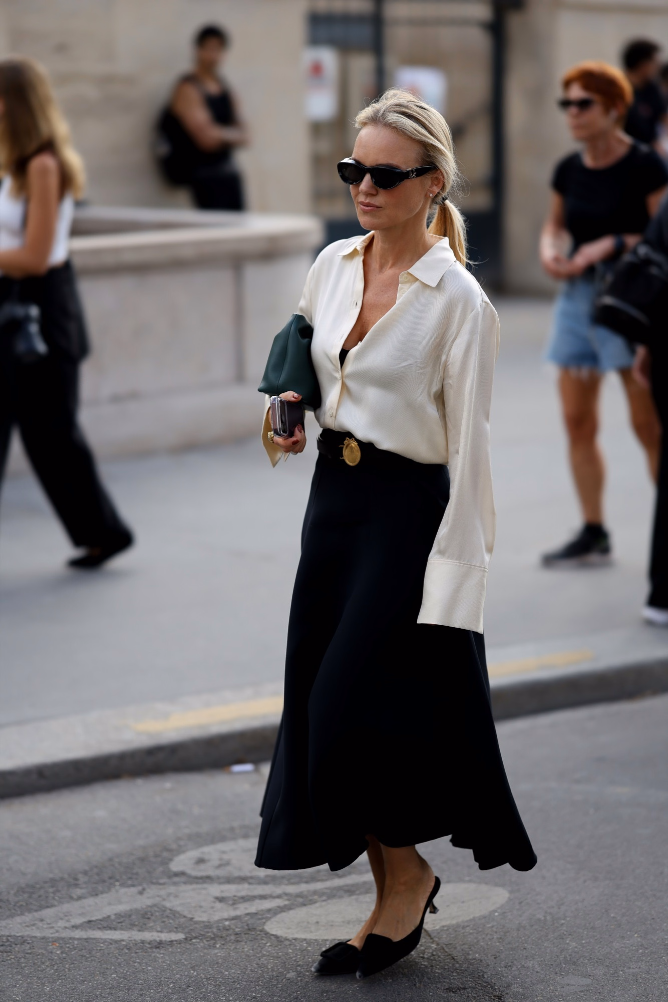 Street Style – Paris Fashion Week – Womenswear Spring/Summer 2027 – Day 2
