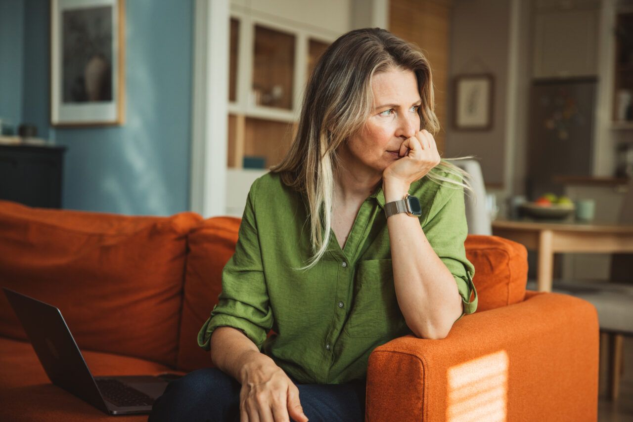vampate nebbia mentale e paura della terapia ormonale un articolo su science denuncia i pregiudizi che hanno frenato la ricerca sulla menopausa